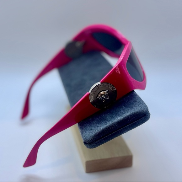AUTHENTIC Versace Cat Eye Bold Pink 60mm Sunglasses! NEW!!! ☀️🕶️💖 - Picture 7 of 11